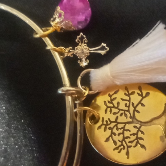 Tree of life bangle bracelets cross with crystal. Expandable bracelet - Picture 3 of 4
